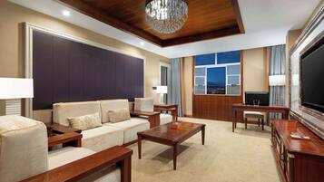 Deluxe Suite, 1 King Bed, Non Smoking