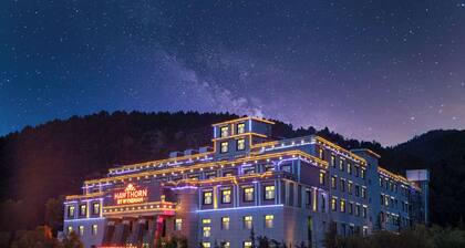 Hawthorn By Wyndham Shangri-La Old Town