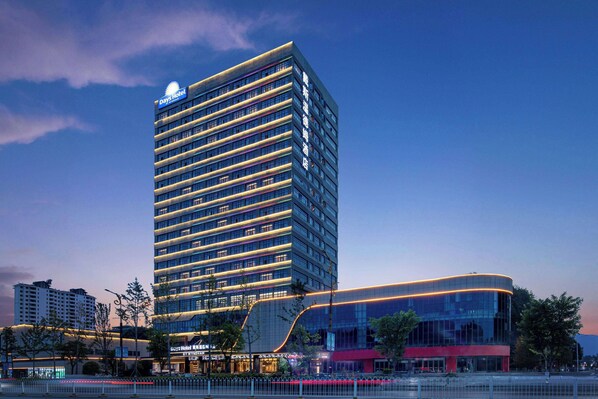 Exterior - Days Hotel By Wyndham Enshi Girls Town (Enshi)