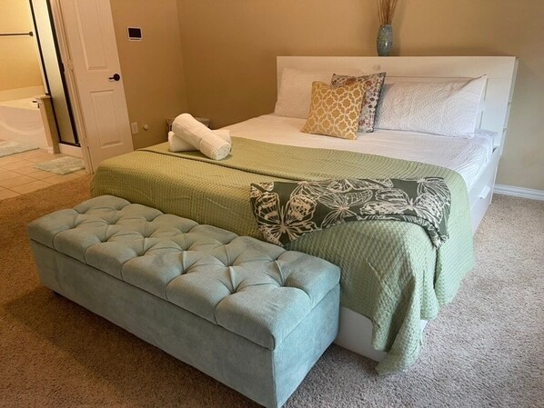 3 bedrooms, iron/ironing board, internet, bed sheets