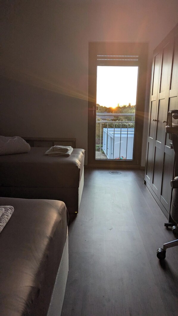 1 bedroom, desk, travel cot, free WiFi - Vacation apartment Lehmann 2 Tokyo (Wolfenbüttel)