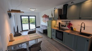 Fridge, microwave, oven, stovetop - Vacation apartment Lehmann 2 Tokyo (Wolfenbüttel)