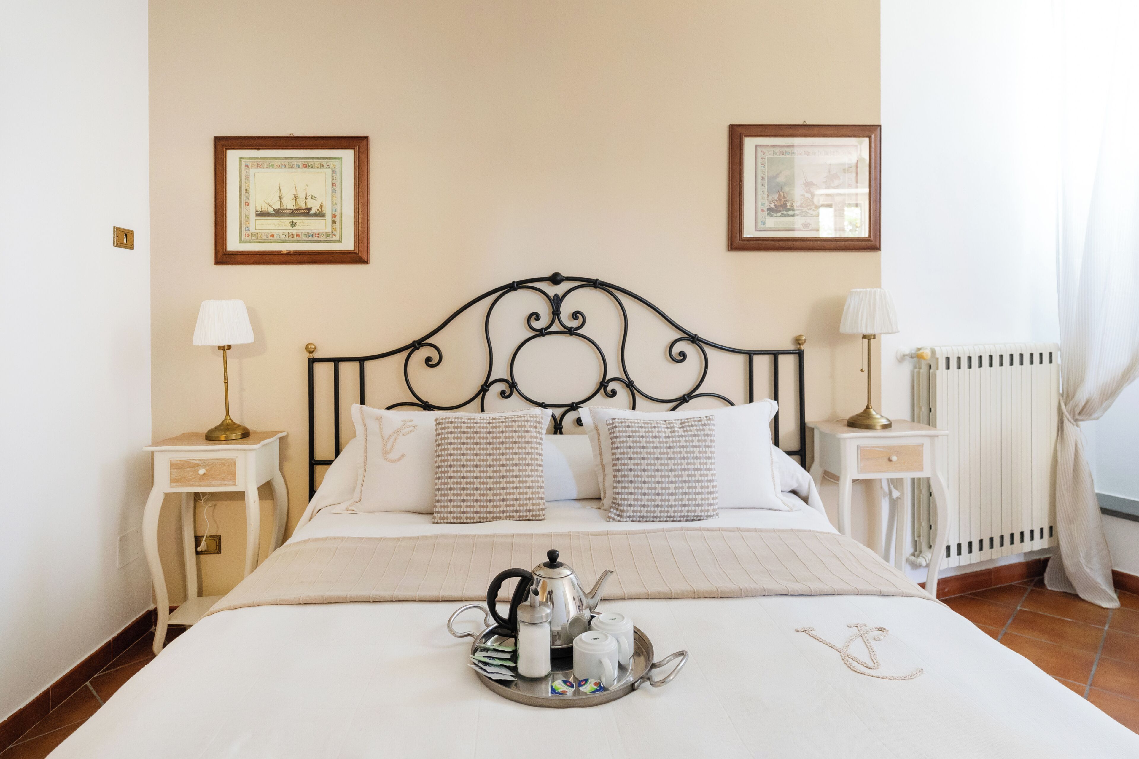 Standard Room | Hypo-allergenic bedding, desk, laptop workspace, iron/ironing board