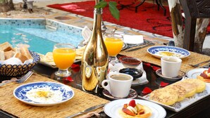 Deluxe Double Room, Ensuite, Pool View | Bar (on property) - Riad Dar El Bacha (Marrakech)