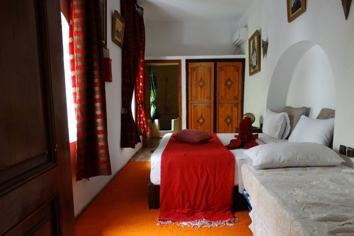 Ropa de cama de alta calidad y sistema de insonorización 