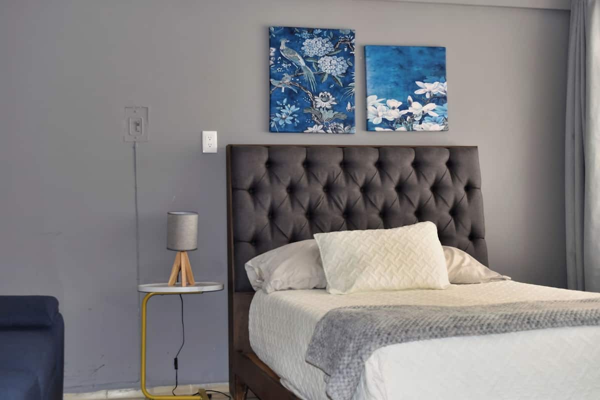 Iron/ironing board, free WiFi