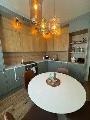 Private kitchen - Magical and Cosy apartment with tree views from every window! (Rovaniemi)