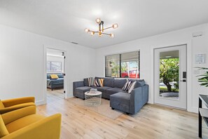 Smart TV - Beautiful Oasis with a pool! 3/2 (Fort Lauderdale)