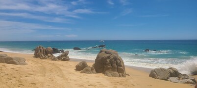 Casa Feliz *Oceanview! 2BD, 2BA Condo in Pedregal*