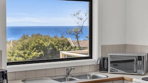 Interior - Sapphire Tides - Stunning Views (Tura Beach)