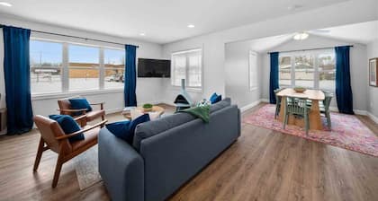 3BD/2 Modern Home: 5m DT Elkhart |30m to ND +BBQ