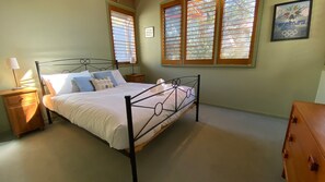 1 bedroom, iron/ironing board, free WiFi