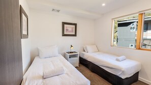 2 chambres, fer et planche à repasser, Wi-Fi gratuit, draps fournis