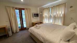 2 soverom, strykejern/-brett og wi-fi (inkludert)