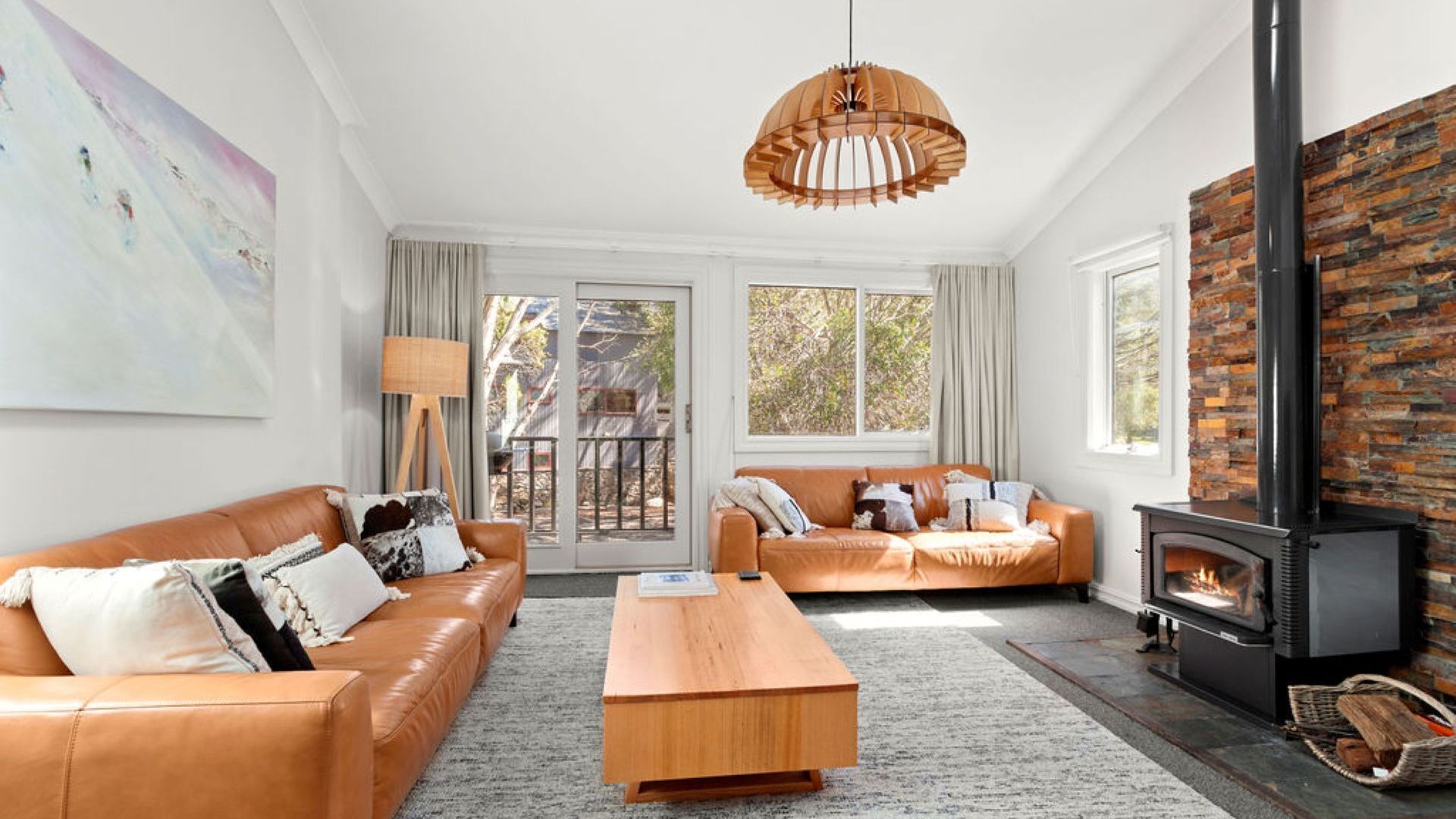 Télévision, cheminée