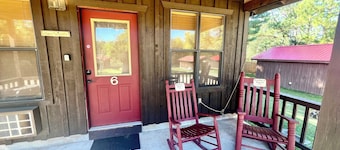 The Old Home Place in amazing Mountain View, close to the courthouse square