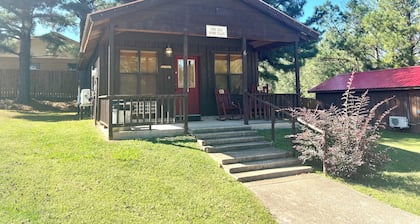 The Old Home Place in amazing Mountain View, close to the courthouse square