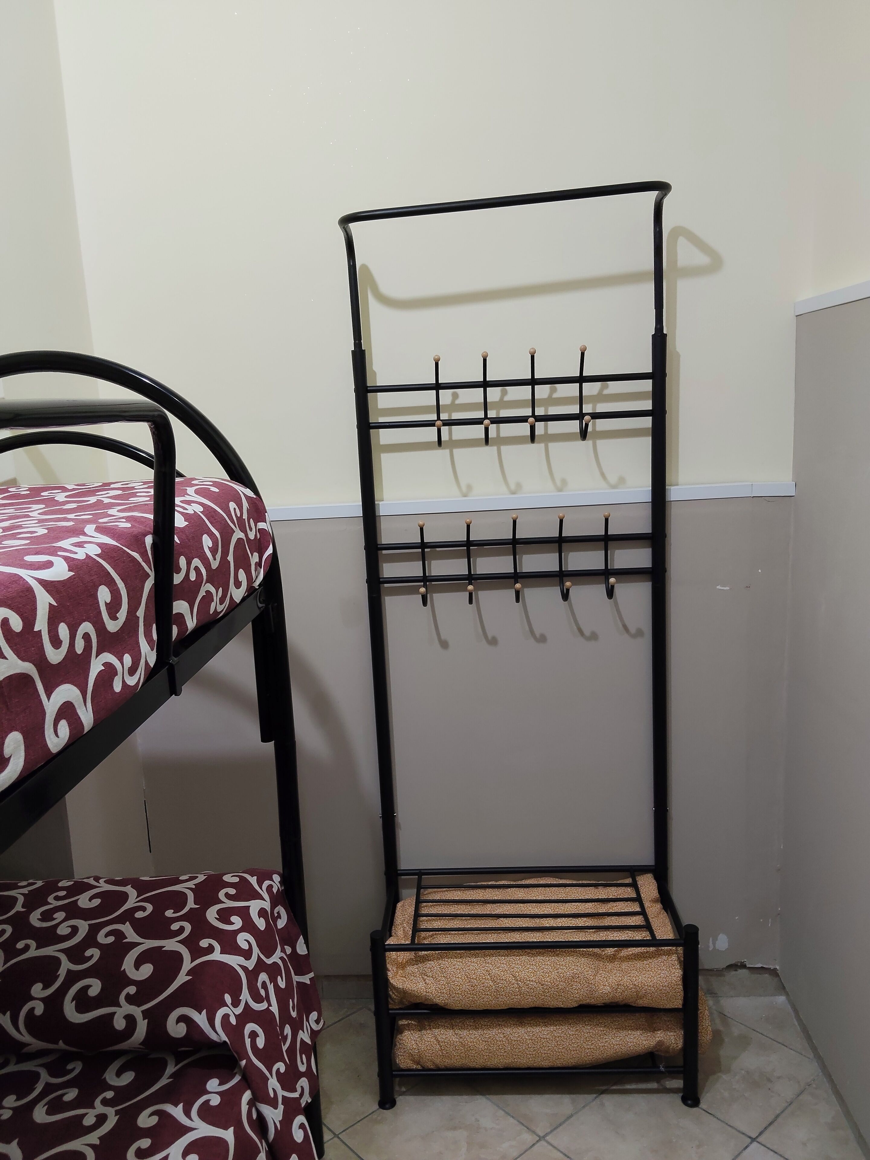 2 camere, una scrivania, ferro/asse da stiro, Wi-Fi gratuito