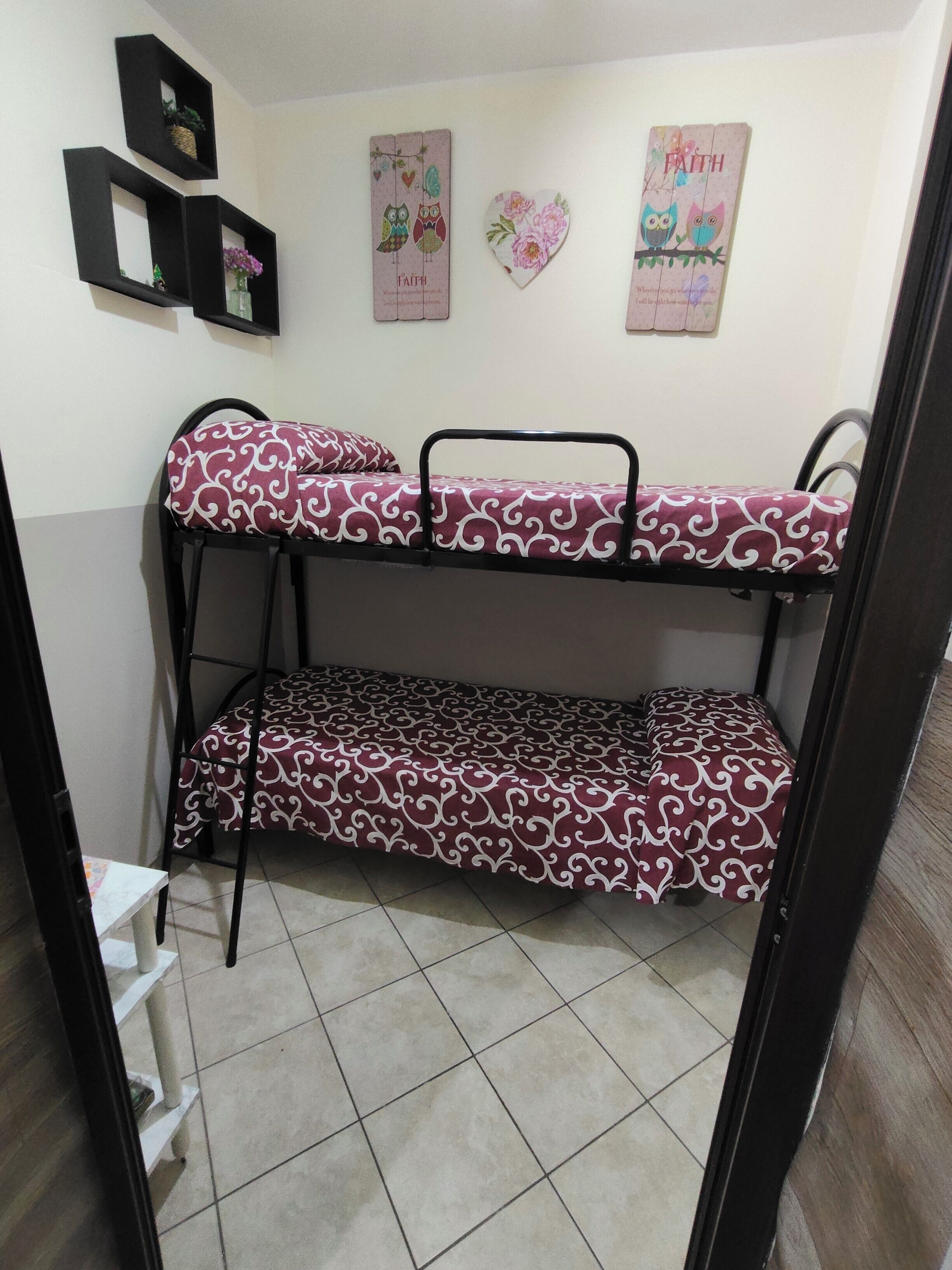 2 Schlafzimmer, Schreibtisch, Bügeleisen/Bügelbrett, kostenloses WLAN