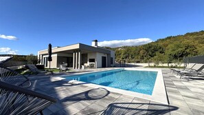 Beheizter Pool