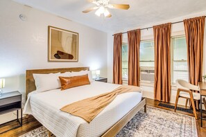 1 bedroom, desk, iron/ironing board, free WiFi - In Unit W&D - Travel Nurse Oasis in Safe Location (Wichita)