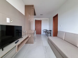 Apartamento | Área de estar | TV LED