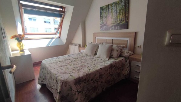 2 bedrooms, WiFi, bed sheets