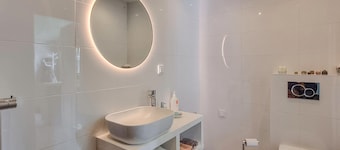 Nice home in Härryda with WiFi