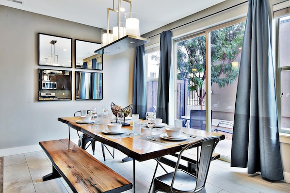 Family House, Mountain View | In-room dining - Entrada at Moab 428 and 432 (Moab)