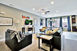 Family House, Mountain View | Living area - Entrada at Moab 428 and 432 (Moab)