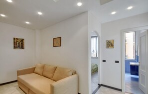 TV - 1 bedroom cozy apartment in Genova (Genova)