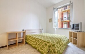 1 bedroom, iron/ironing board