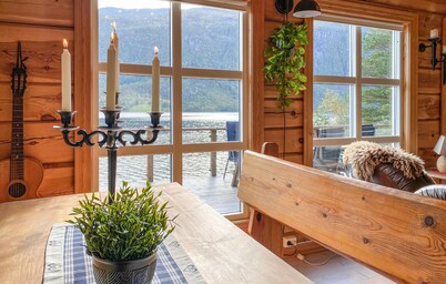 Stunning home in Todalen