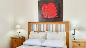 Basic Double Room | Desk, laptop workspace, free WiFi, bed sheets