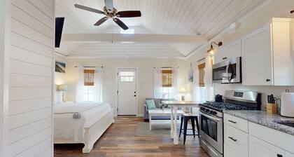 Coastal Estate – Private Cottage with King Bed & Pool Access