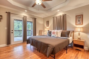 5 bedrooms, free WiFi, bed sheets