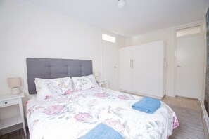1 bedroom, free WiFi, bed sheets - Freo Getaway - one bedroom apartment (Fremantle)