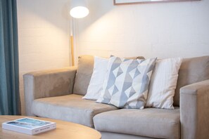 TV - Freo Getaway - one bedroom apartment (Fremantle)