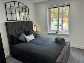 2 Schlafzimmer, Bügeleisen/Bügelbrett, Reisekinderbett, WLAN