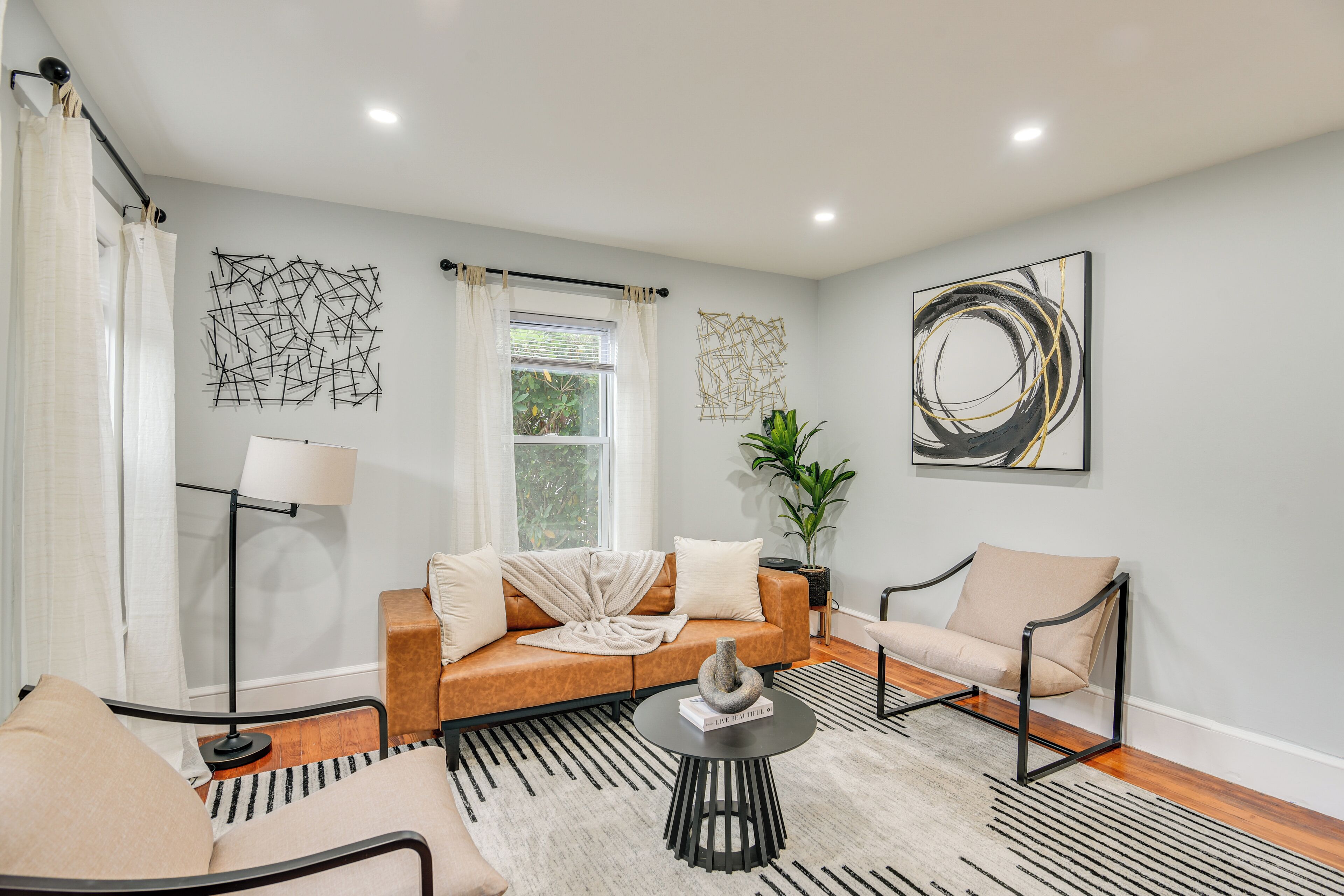 Sharon Vacation Rental | 2BR | 1BA | 6 Steps Required | 1,200 Sq Ft