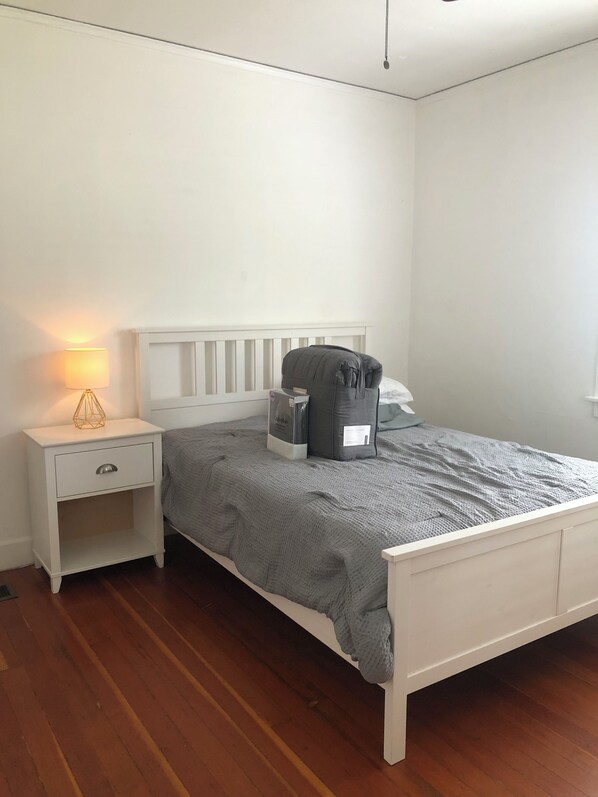 1 多间卧室、熨斗/熨衣板、WiFi、床单