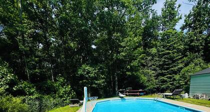 Secluded Tiny Pool House -Private Pool -Self Check in