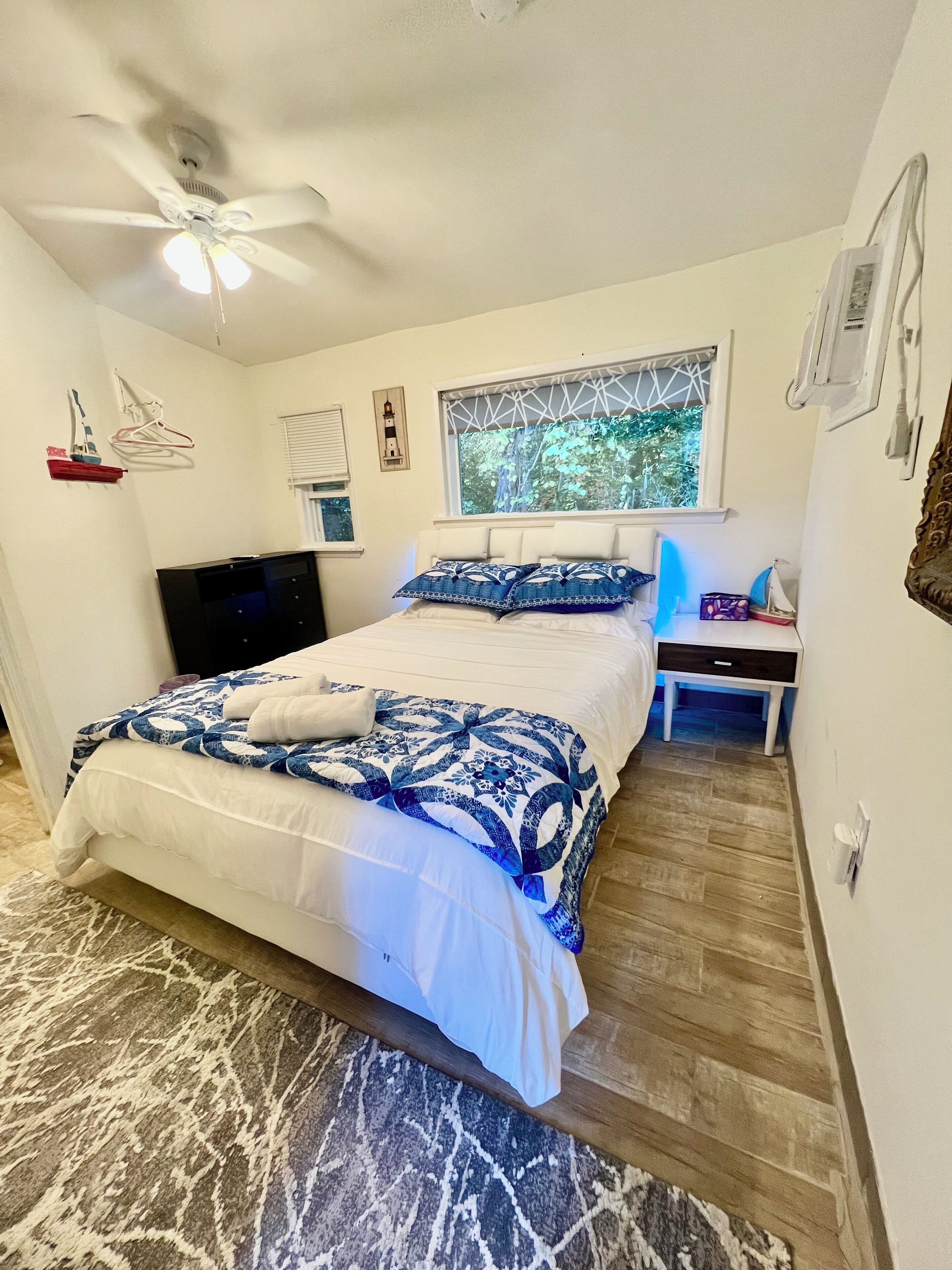 1 slaapkamer, een bureau, een strijkplank/strijkijzer, gratis wifi