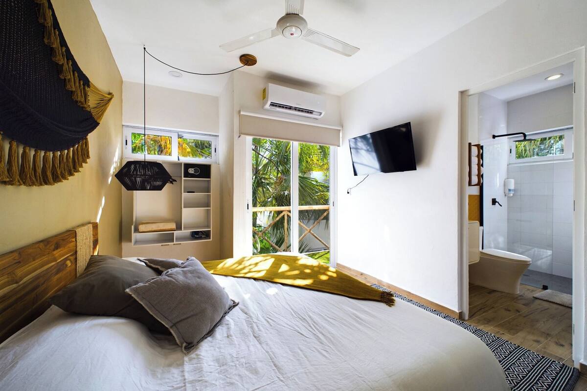 Apartment, Sea View | 1 bedroom, down comforters, in-room safe, laptop workspace