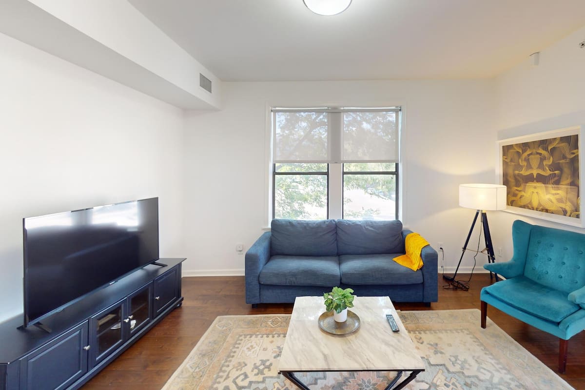 Short Walk to the Nashville Parthenon Unit 3 | 3 bedrooms, individually furnished, laptop workspace, iron/ironing board
