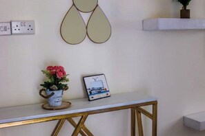 Interior - Four Fairlane JKIA Airport Loft

 (Nairobi)