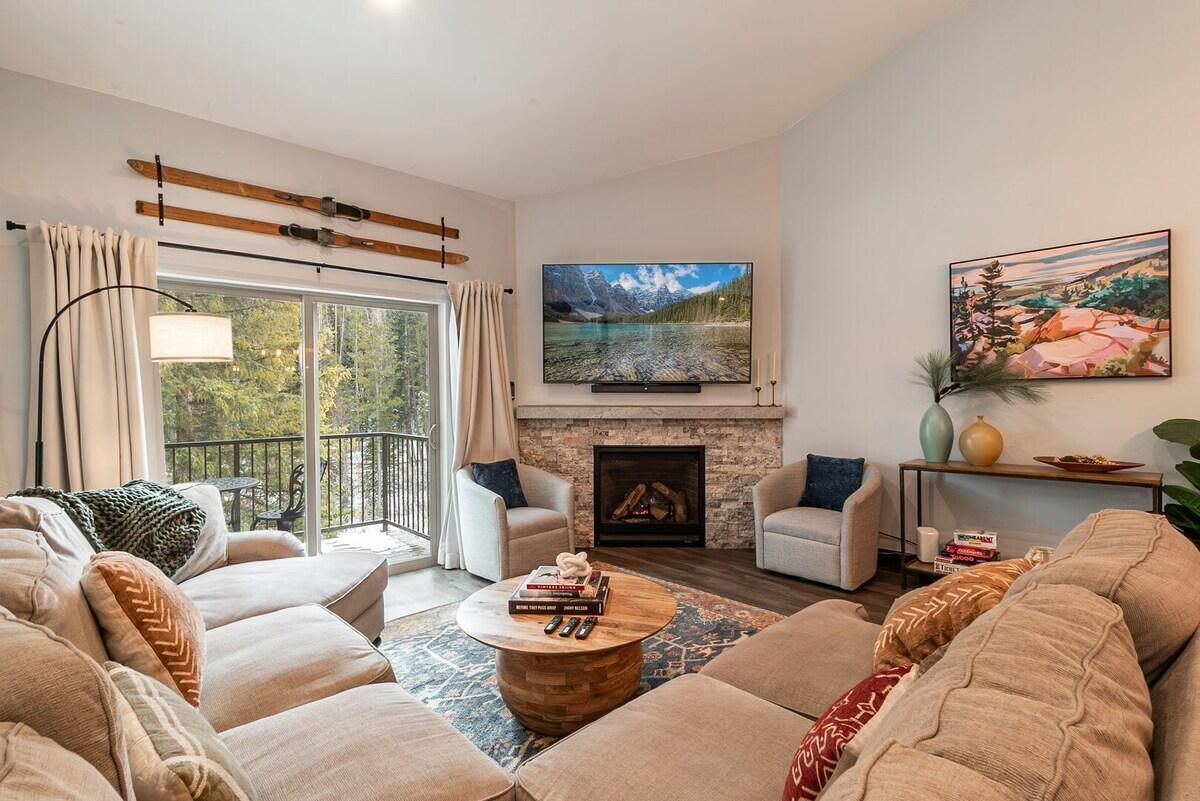 Smart TV, fireplace, foosball, books