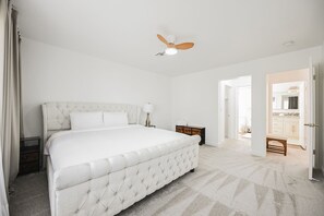 2 makuuhuonetta, työpöytä, silitysrauta/-lauta, Wi-Fi