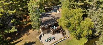 River Retreat-Holiday gathering spot, Park/ride to trails, Family getaway