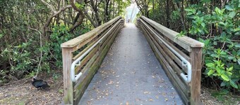 Cozy townhome in sunny South Florida with amenities and nearby nature parks